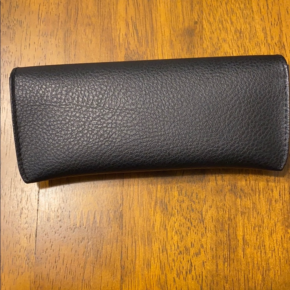 Ray Ban glasses case - Picture 2 of 3